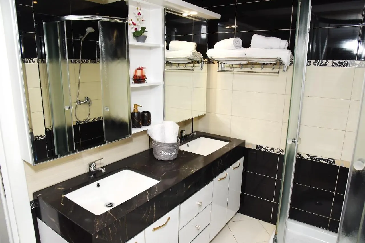 New Luxury Apartment By The Lake Tirana M&J Apartments