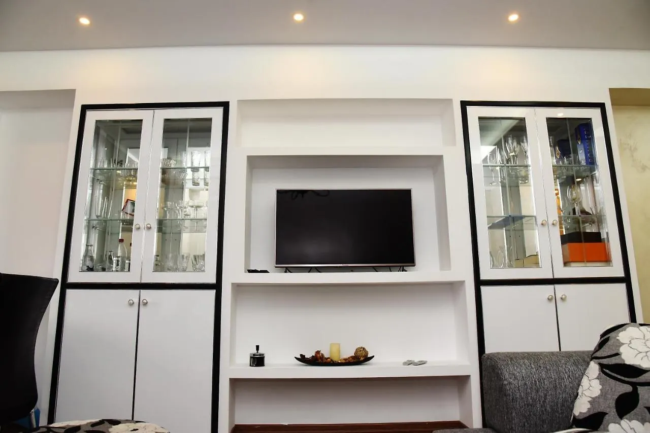 New Luxury Apartment By The Lake Tirana M&J Apartments